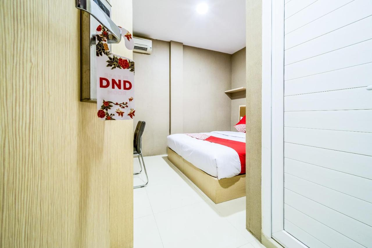 Oyo 279 Deli Homestay Medan Buitenkant foto